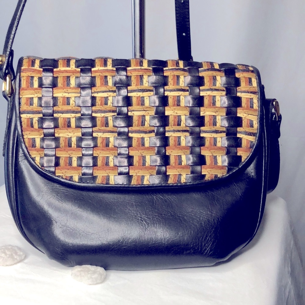 GANSON Vintage black soft leather cross body.